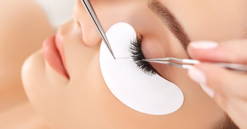 Which Eyelash Extension Style is Actually Suitable for You?