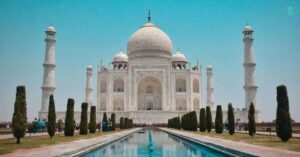 Embracing the Serenity: Private Taj Mahal Sunrise Tour from Delhi